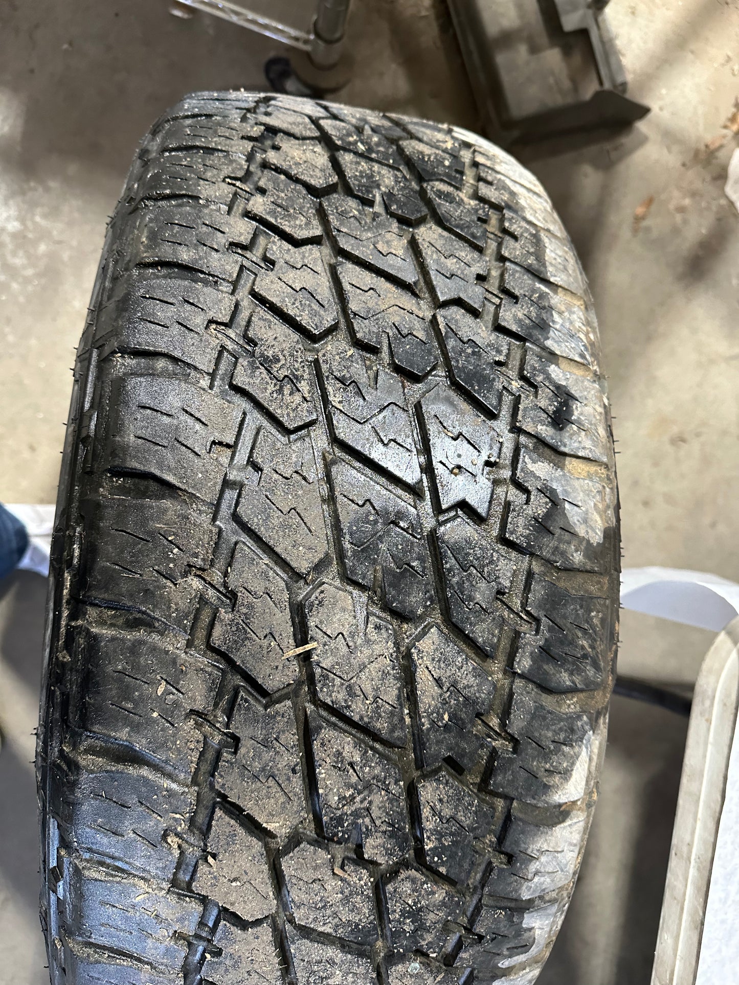 2018 GMC Sierra 1500 SLT Wheel and Tire 20X9 OEM - Day's Parts Yard