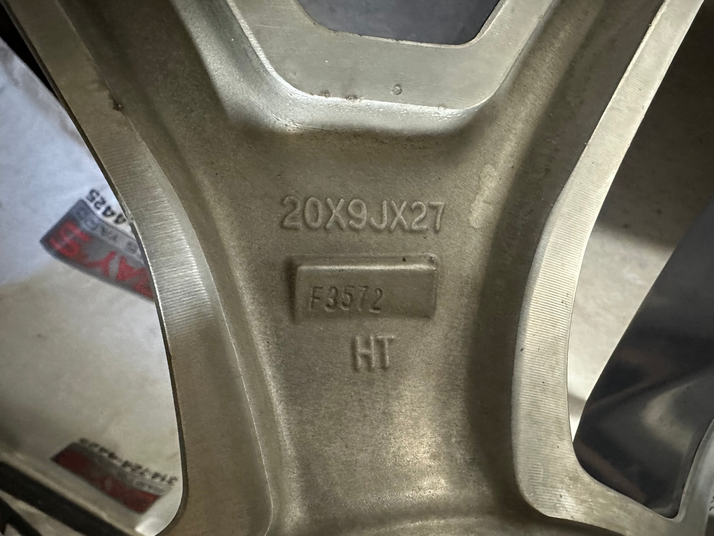 2018 GMC Sierra 1500 SLT Wheel and Tire 20X9 OEM - Day's Parts Yard