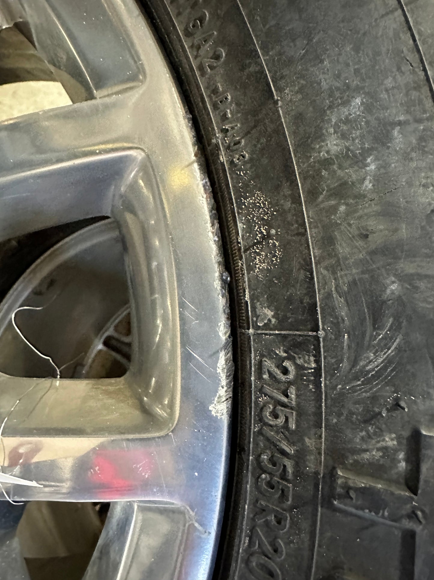 2018 GMC Sierra 1500 SLT Wheel and Tire 20X9 OEM - Day's Parts Yard