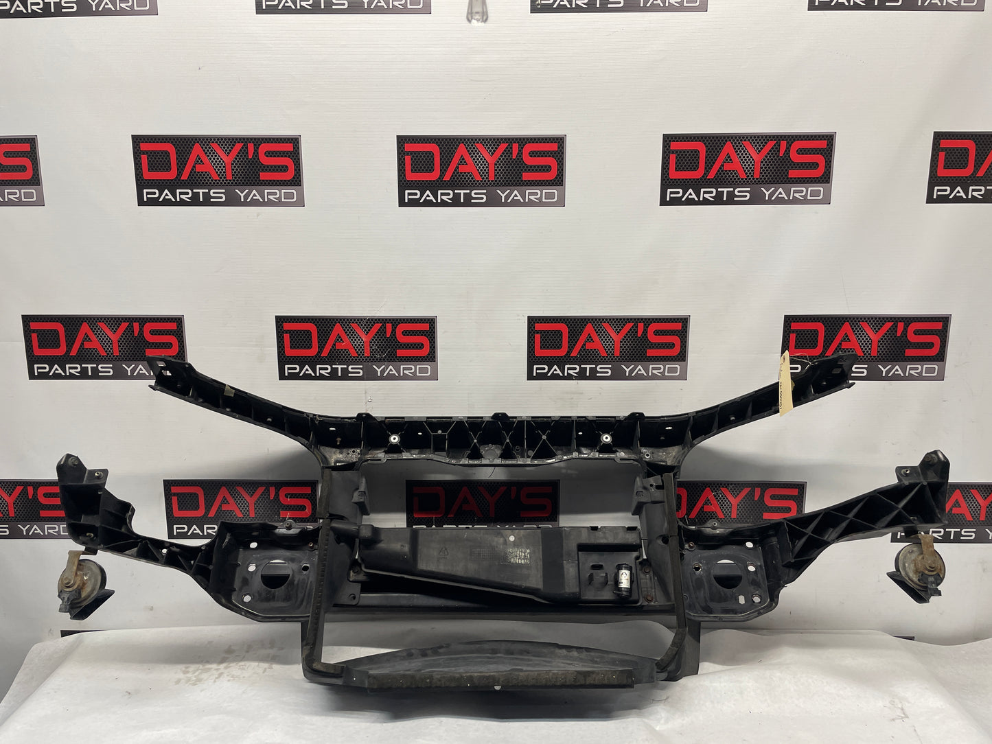 2015 Chevy SS Sedan Front Radiator Core Support Bracket Brace Assembly OEM - Day's Parts Yard