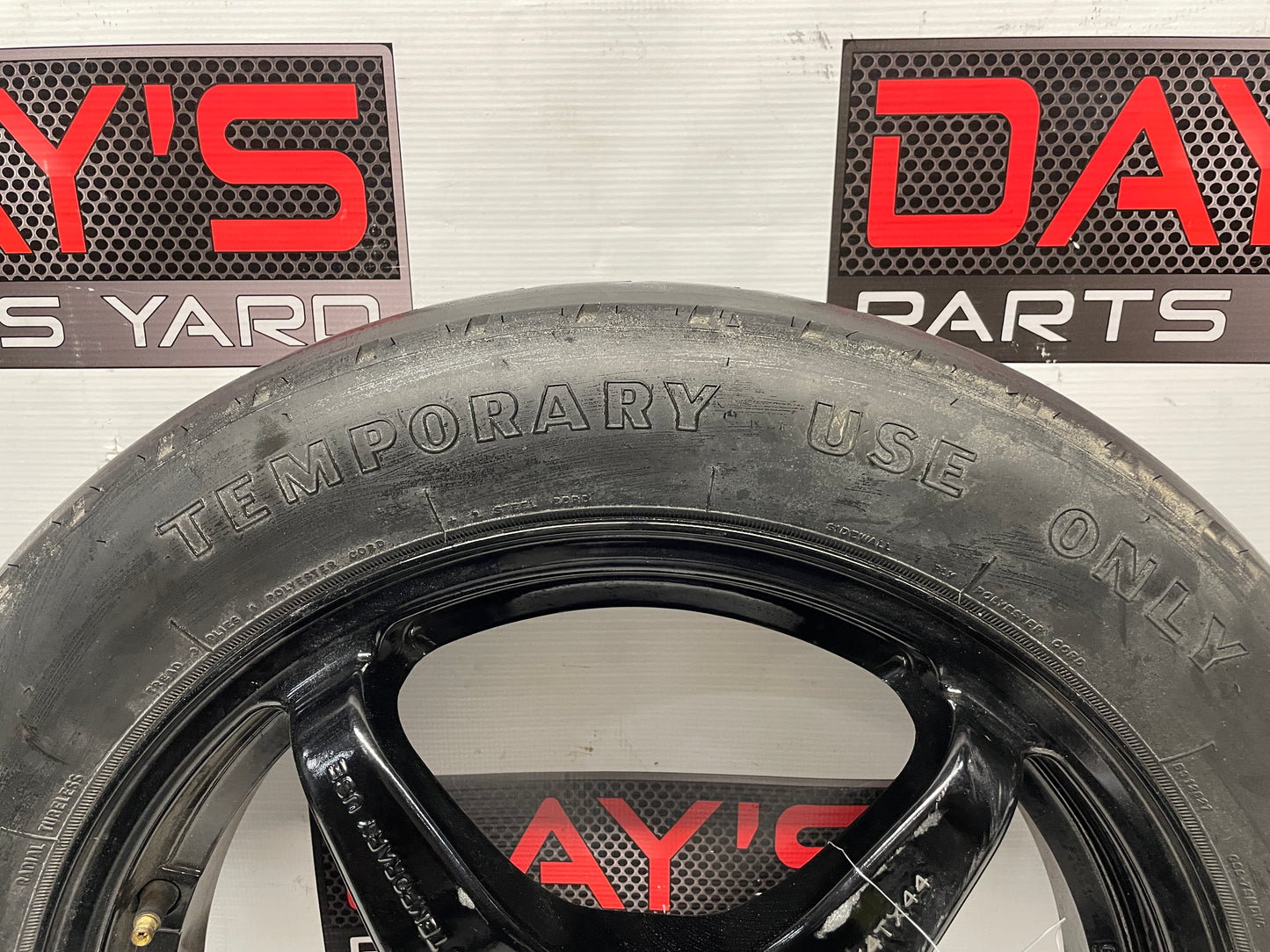 2006 Pontiac GTO Factory OEM Spare Wheel & Tire OEM - Day's Parts Yard