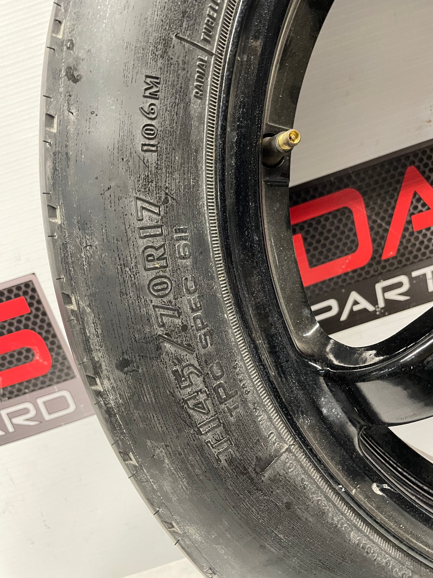 2006 Pontiac GTO Factory OEM Spare Wheel & Tire OEM - Day's Parts Yard