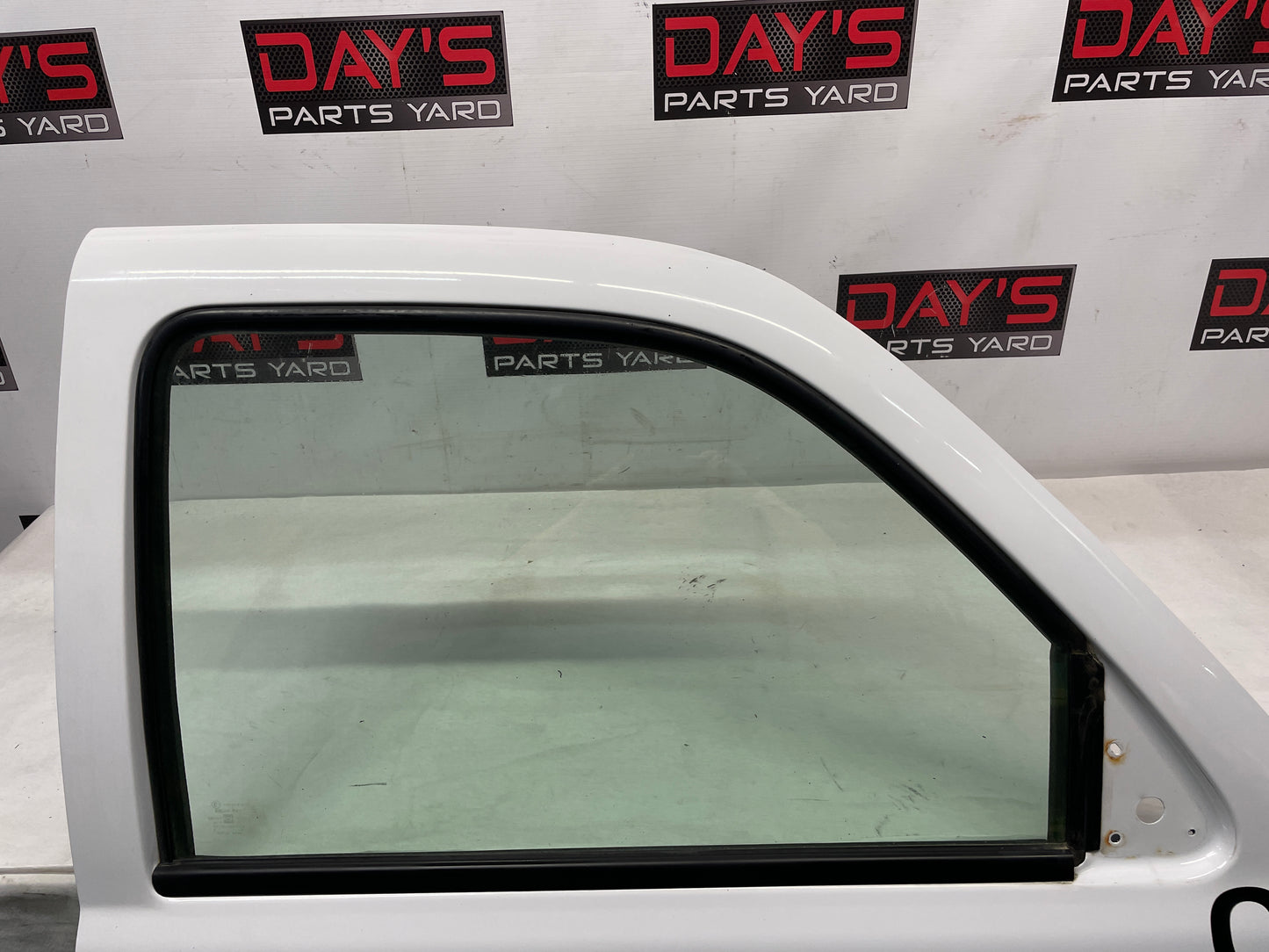 2004 Chevy Silverado 2500HD RH Passenger Front Exterior Door White OEM - Day's Parts Yard