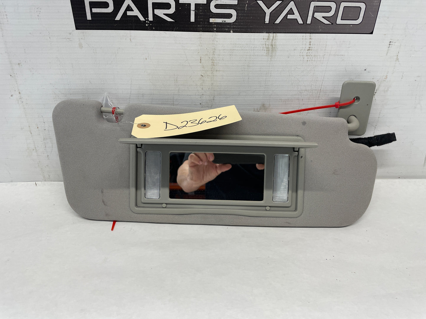 2014 Chevy SS Sedan RH Passenger Sun Visor Sunvisor w/ Clip OEM - Day's Parts Yard