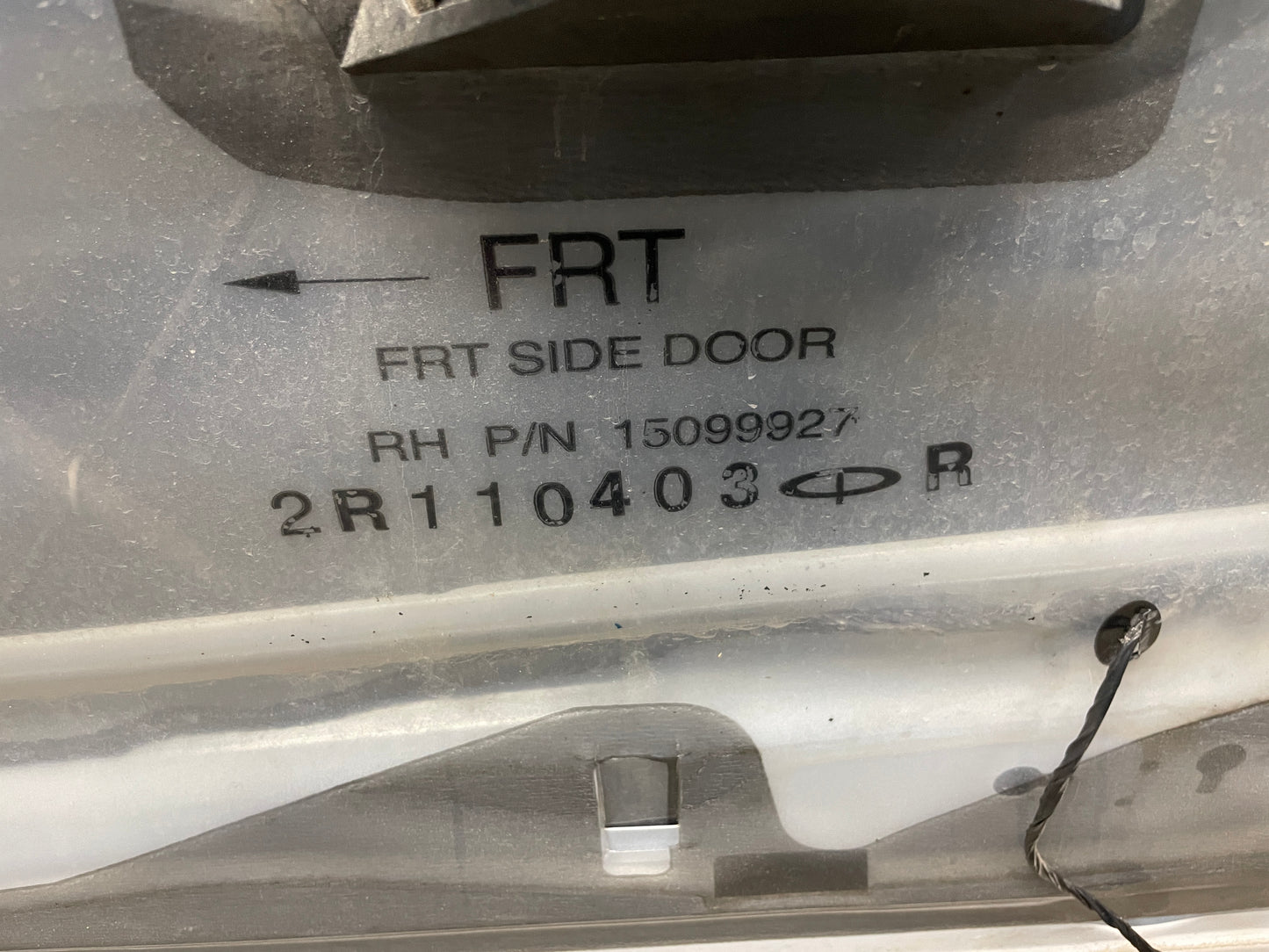 2004 Chevy Silverado 2500HD RH Passenger Front Exterior Door White OEM - Day's Parts Yard