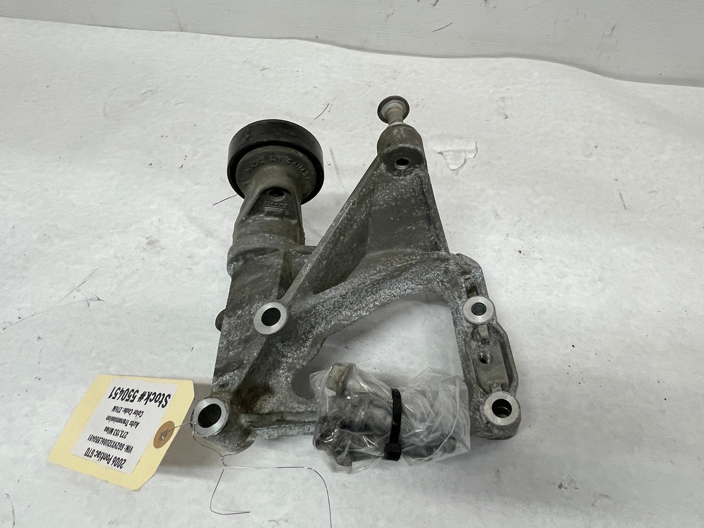 2006 Pontiac GTO AC A/C Air Conditioner Compressor Bracket OEM - Day's Parts Yard