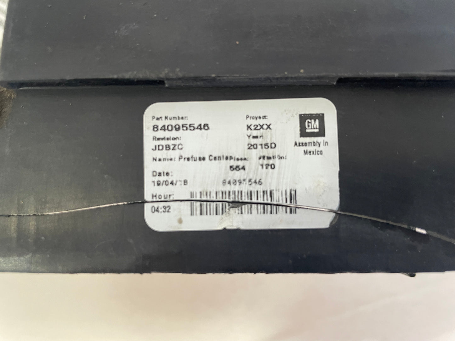 2018 Chevy Suburban LT Battery Disconnect Fuse Block OEM - Day's Parts Yard