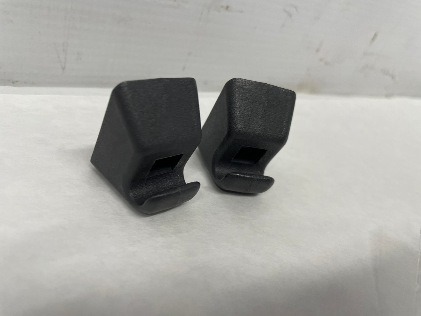 2009 Pontiac G8 GT Sun Visor Sunvisor Clip Set OEM