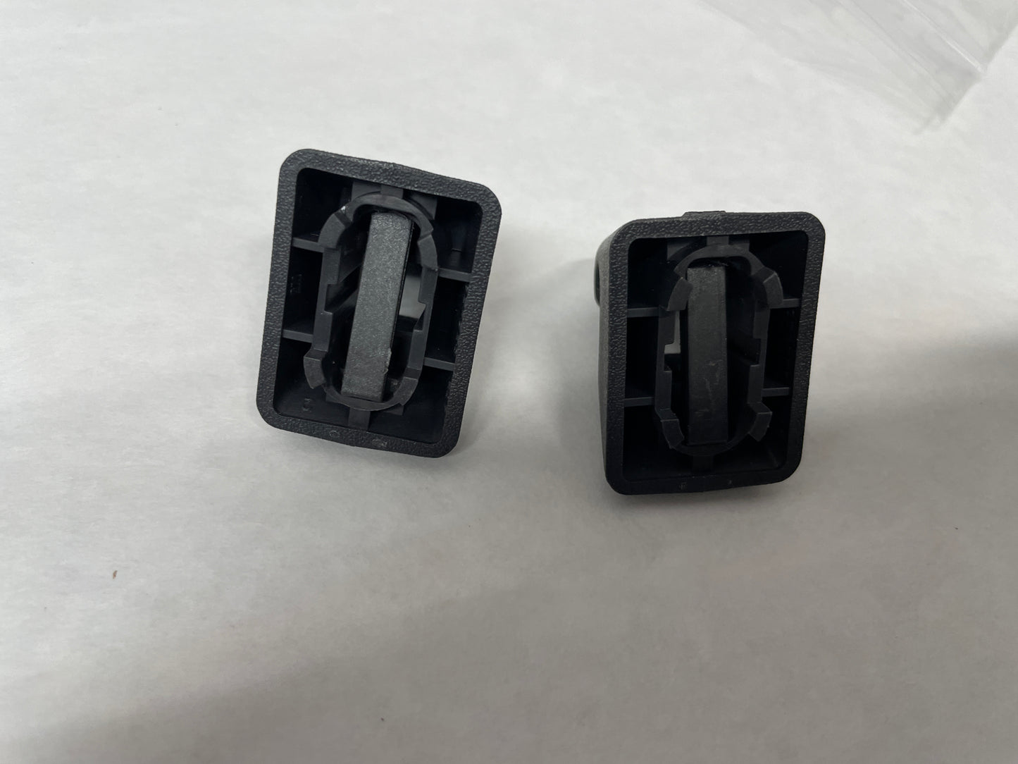 2009 Pontiac G8 GT Sun Visor Sunvisor Clip Set OEM