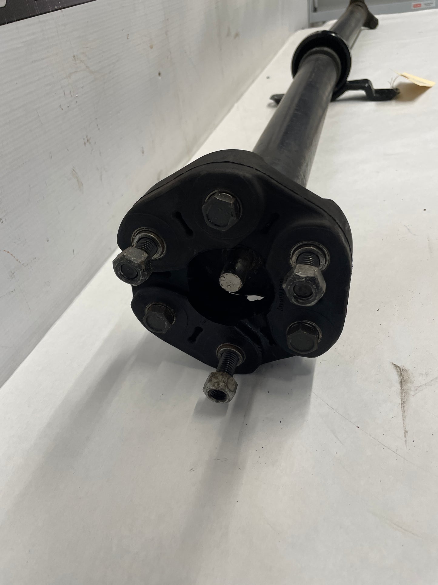 2005 Pontiac GTO Drive Shaft Driveshaft Driveline Line OEM - Day's Parts Yard