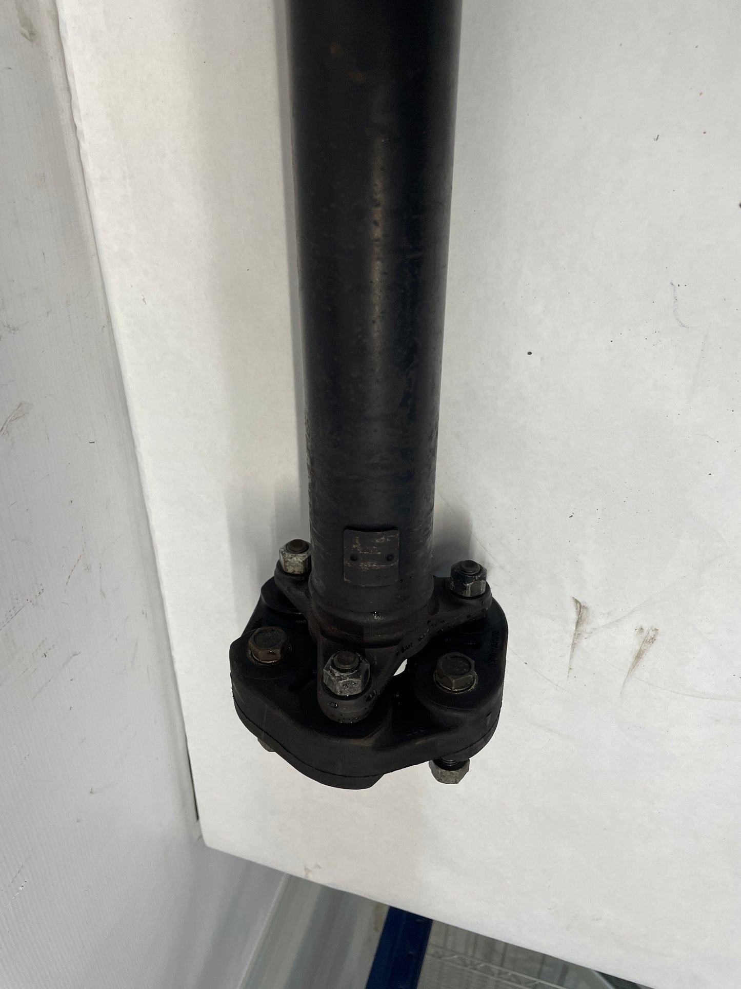 2005 Pontiac GTO Drive Shaft Driveshaft Driveline Line OEM - Day's Parts Yard
