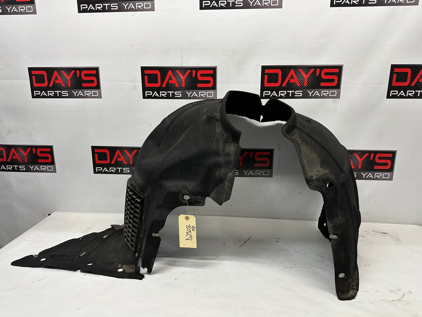 2017 Chevy Camaro SS Front RH Passenger Fender Wheel Liner OEM - Day's Parts Yard
