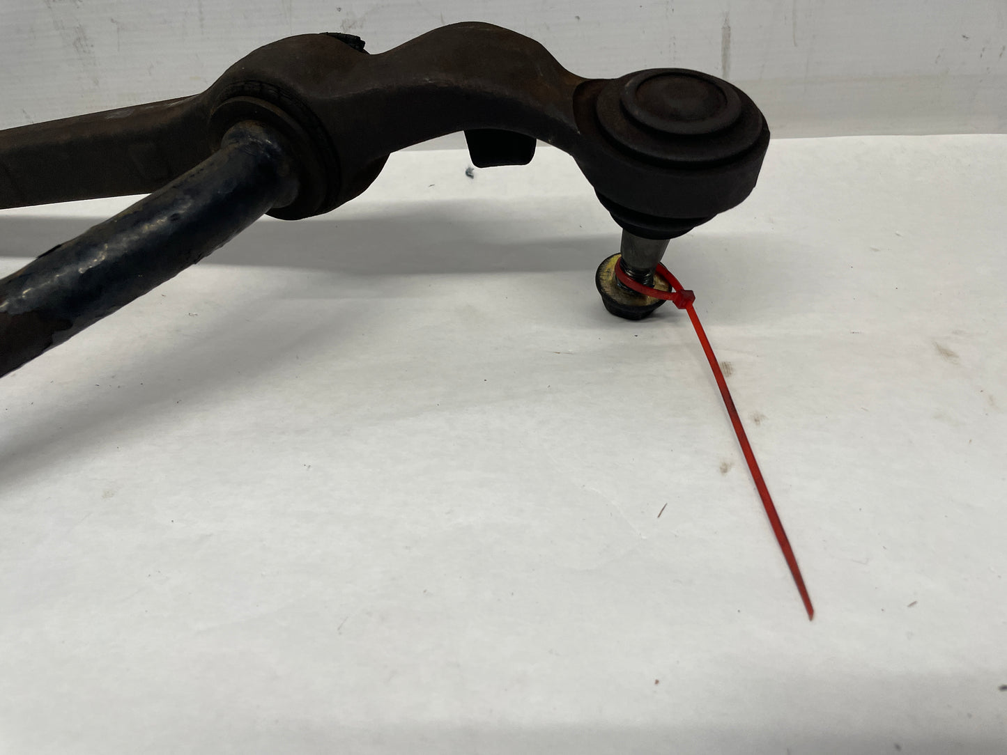 2005 Pontiac GTO RH Passenger Front Lower Control Arm Radius Strut Rod OEM - Day's Parts Yard