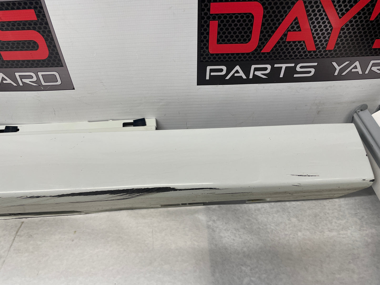 2008 Pontiac G8 Base RH Passenger Rocker Molding Side Skirt Panel White OEM - Day's Parts Yard