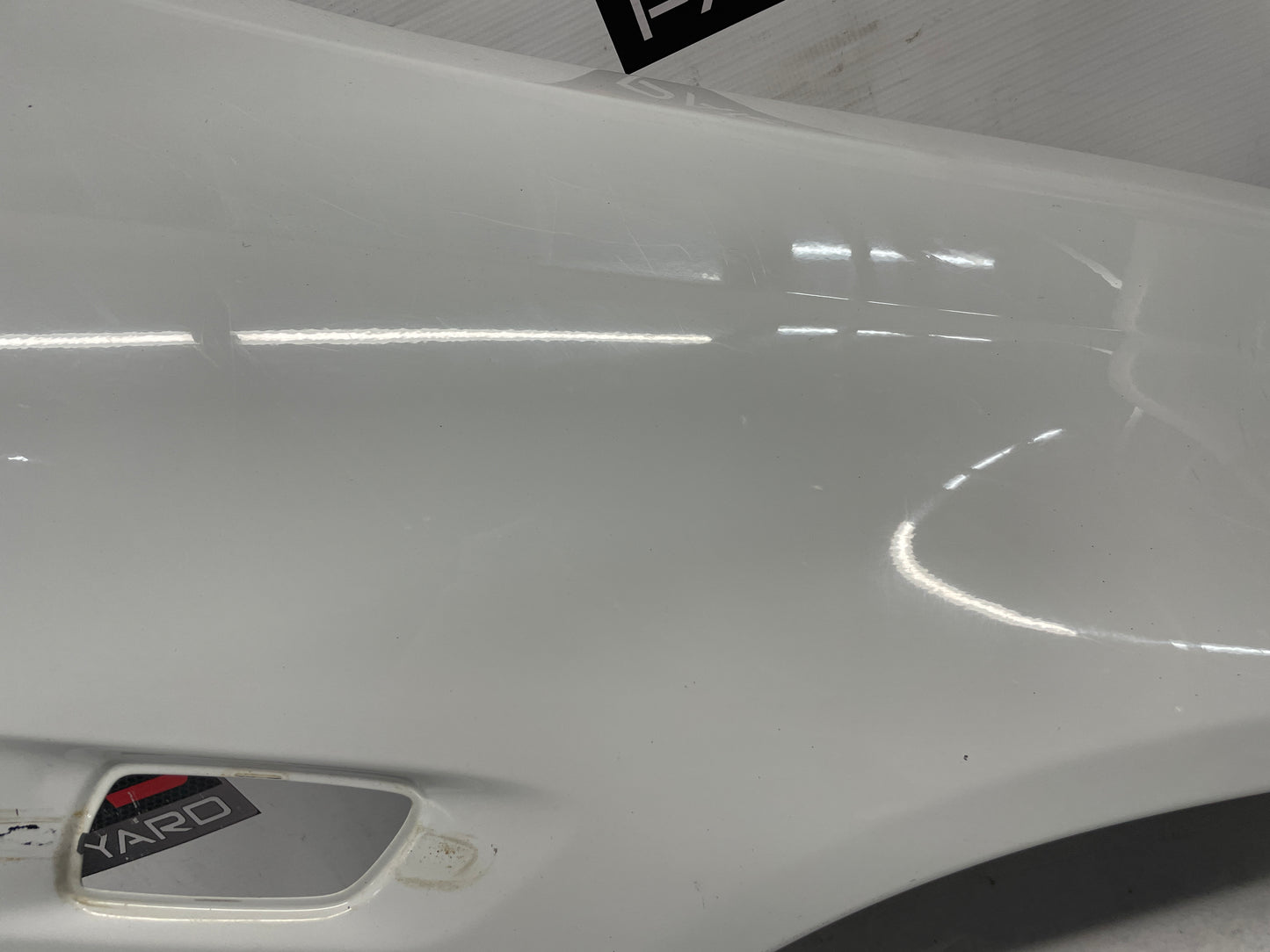 2008 Pontiac G8 Base RH Passenger Fender White OEM - Day's Parts Yard