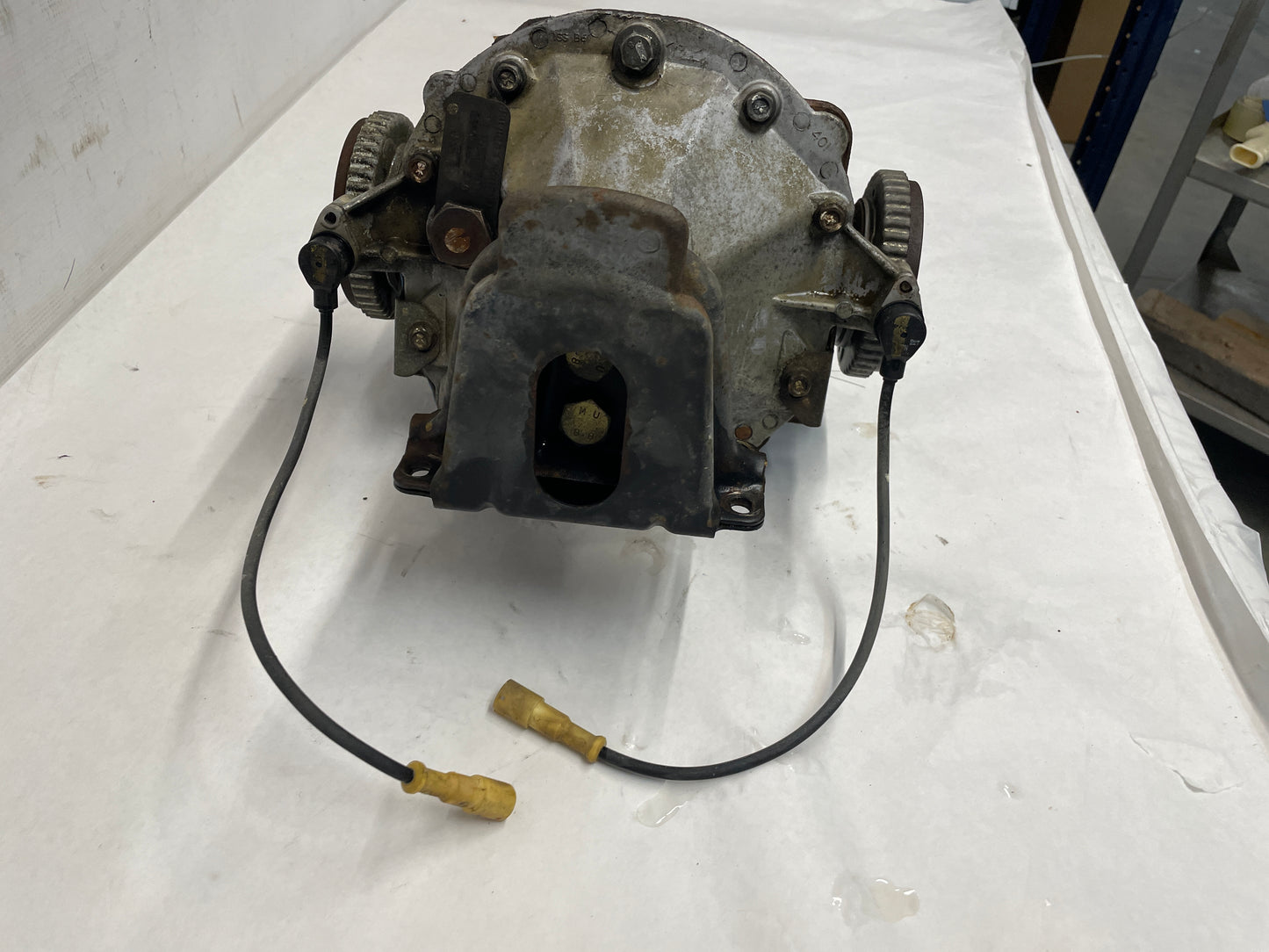 2005 Pontiac GTO Rear End Rearend Carrier Axle Differential 3.46 LSD OEM - Day's Parts Yard
