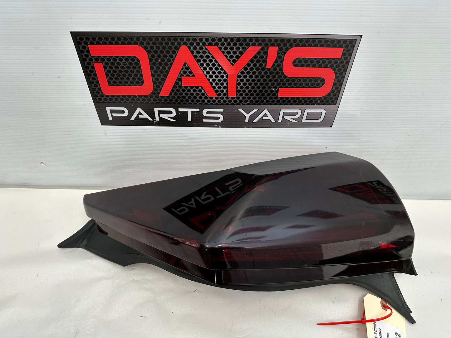 2017 Cadillac ATS-V Coupe RH & LH Tail Light Taillight OEM - Day's Parts Yard
