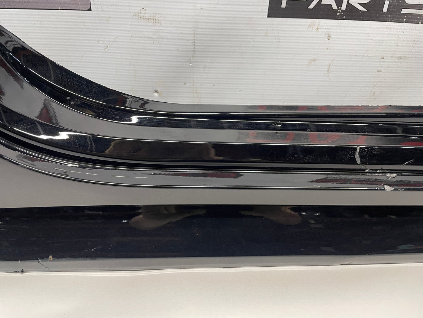 2011 Cadillac CTS-V Coupe RH Passenger Rocker Molding Trim OEM - Day's Parts Yard