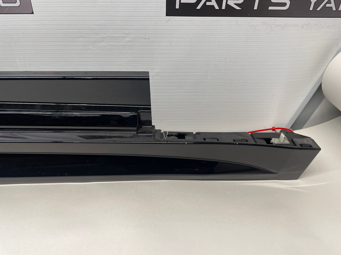 2011 Cadillac CTS-V Coupe RH Passenger Rocker Molding Trim OEM - Day's Parts Yard
