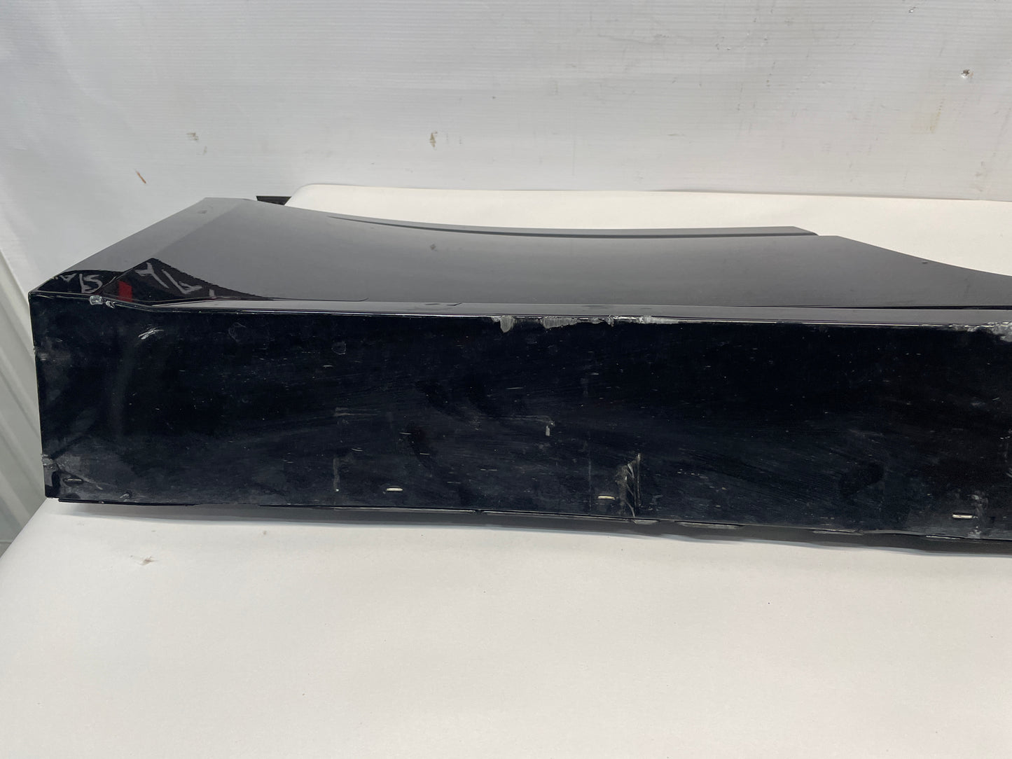 2011 Cadillac CTS-V Coupe RH Passenger Rocker Molding Trim OEM - Day's Parts Yard