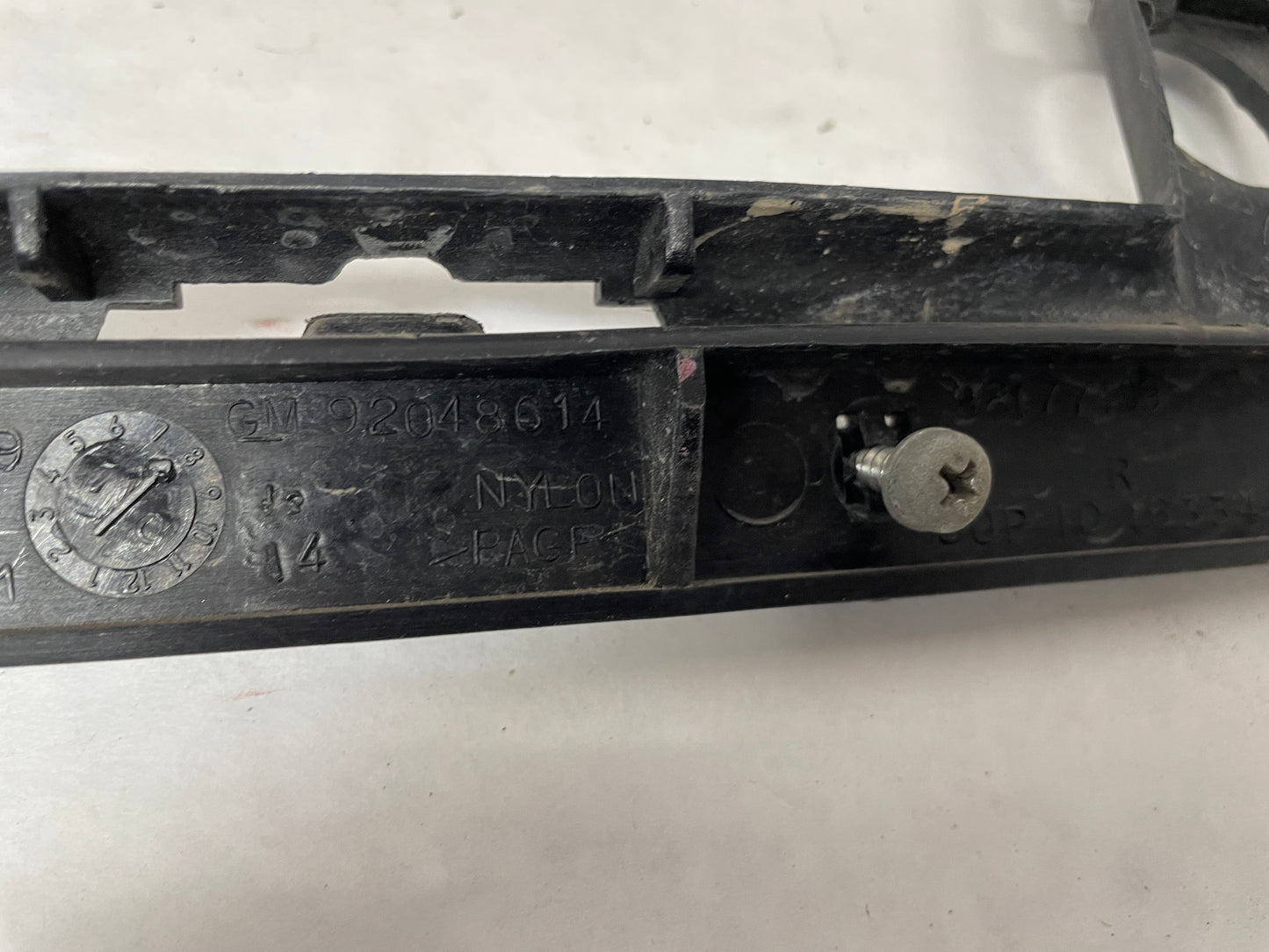 2006 Pontiac GTO RH Passenger Front Bumper Fender Brackets Guide OEM - Day's Parts Yard