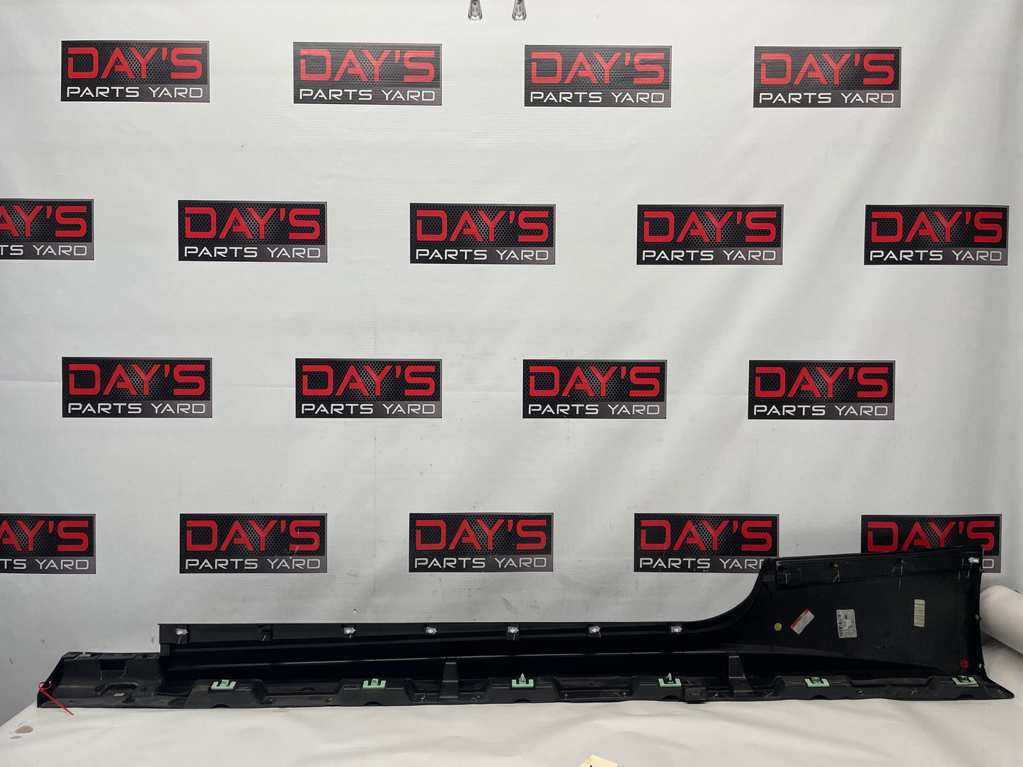 2011 Cadillac CTS-V Coupe RH Passenger Rocker Molding Trim OEM - Day's Parts Yard