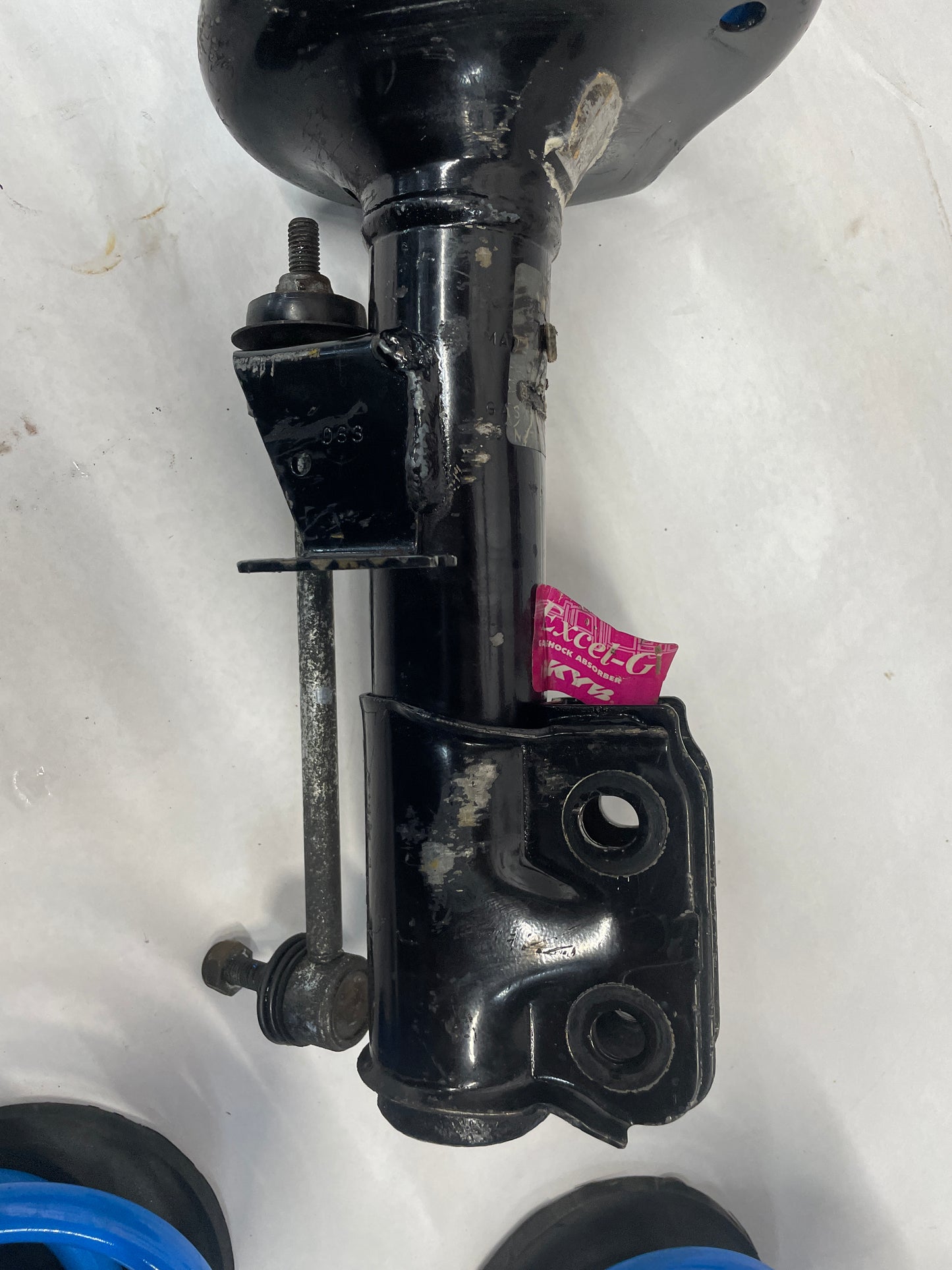 2005 Pontiac GTO KYB Front Struts Shocks w/ Lovells Coil Springs - Day's Parts Yard