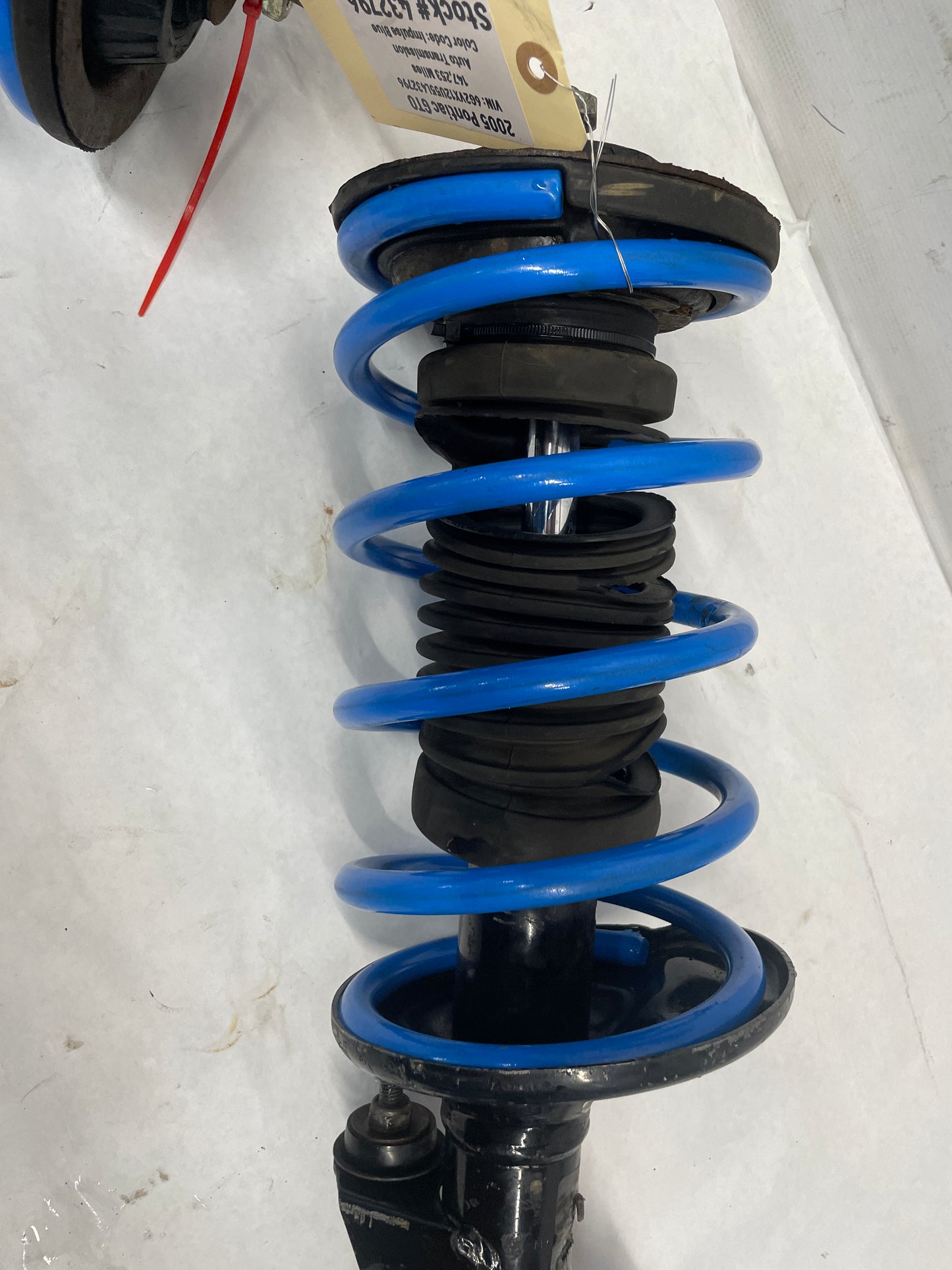 2005 Pontiac GTO KYB Front Struts Shocks w/ Lovells Coil Springs - Day's Parts Yard