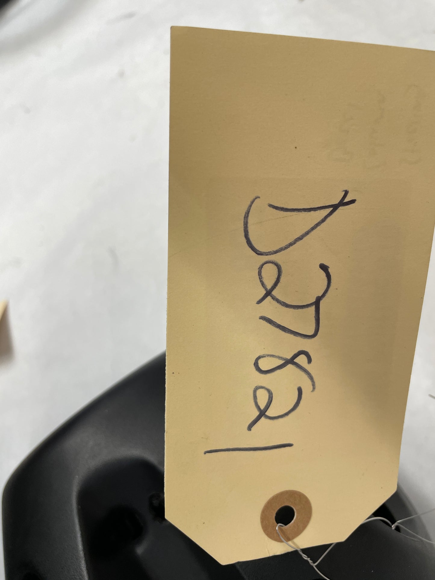 2006 Pontiac GTO Complete Steering Column Clam Shell Cover Molding Trim OEM - Day's Parts Yard