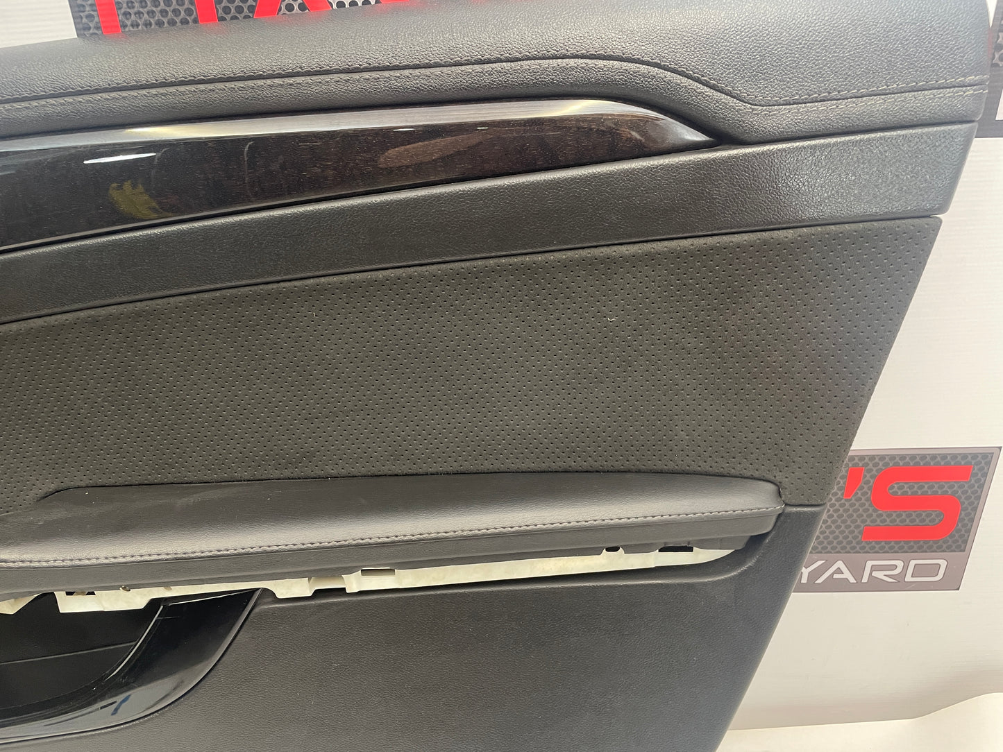 2014 Cadillac CTS-V Coupe Front RH Passenger Door Panel OEM - Day's Parts Yard