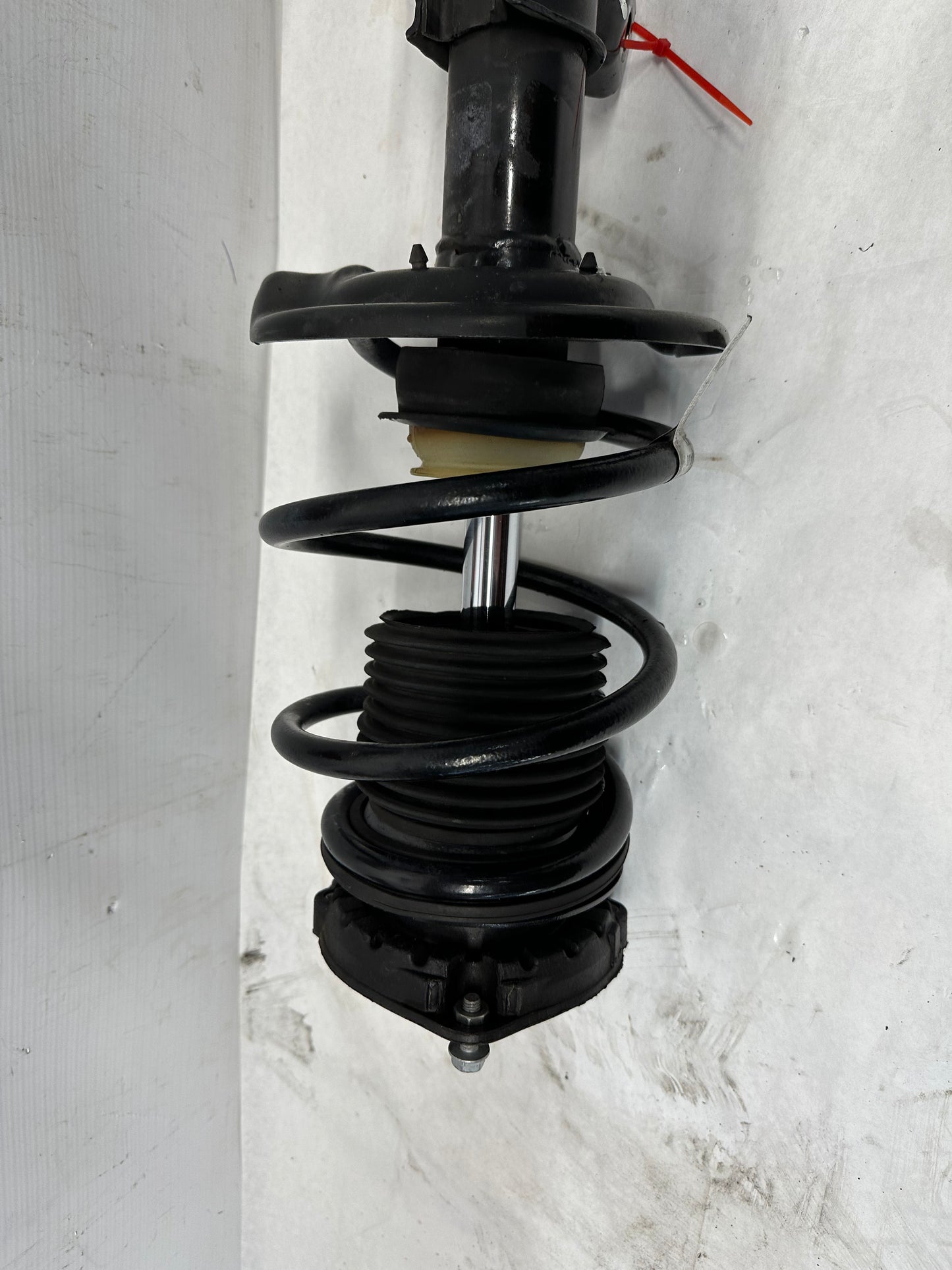 2017 Chevy SS Camaro Front LH Driver Strut Assembly OEM - Day's Parts Yard
