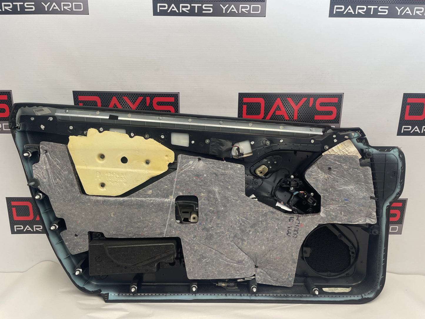 2014 Cadillac CTS-V Coupe Front RH Passenger Door Panel OEM - Day's Parts Yard