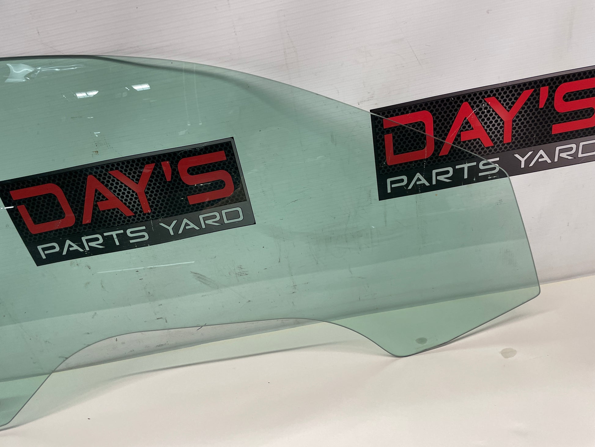 2011 Cadillac CTS-V Coupe RH Passenger Door Window Glass OEM - Day's Parts Yard