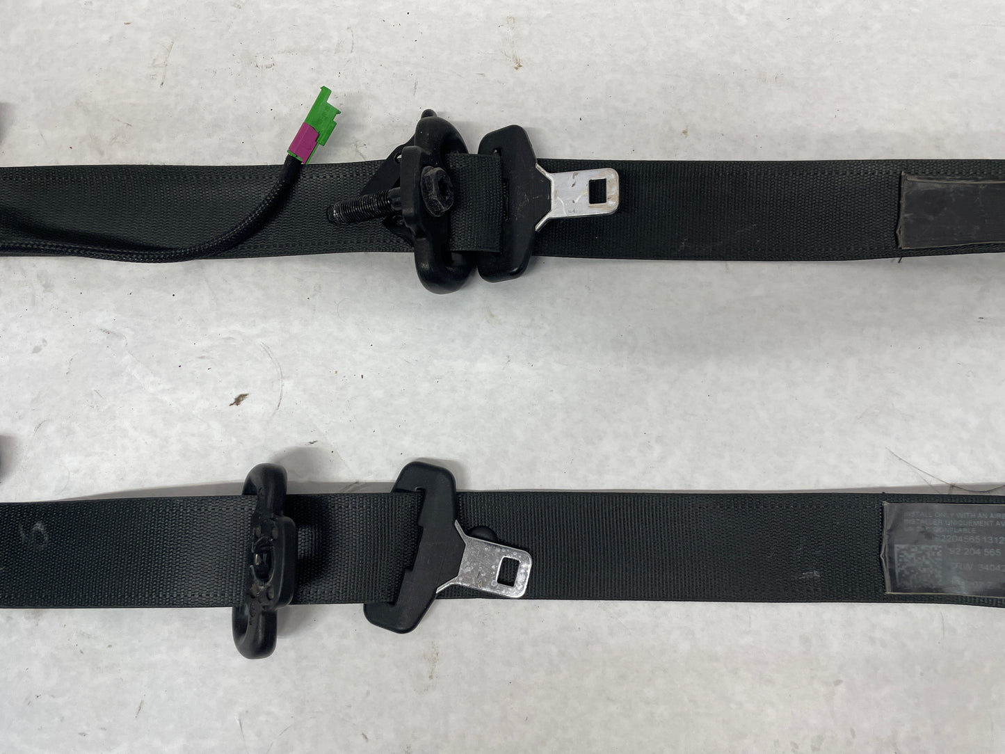 2008 Pontiac G8 Base RH & LH Front Seat Belts Retractors OEM - Day's Parts Yard