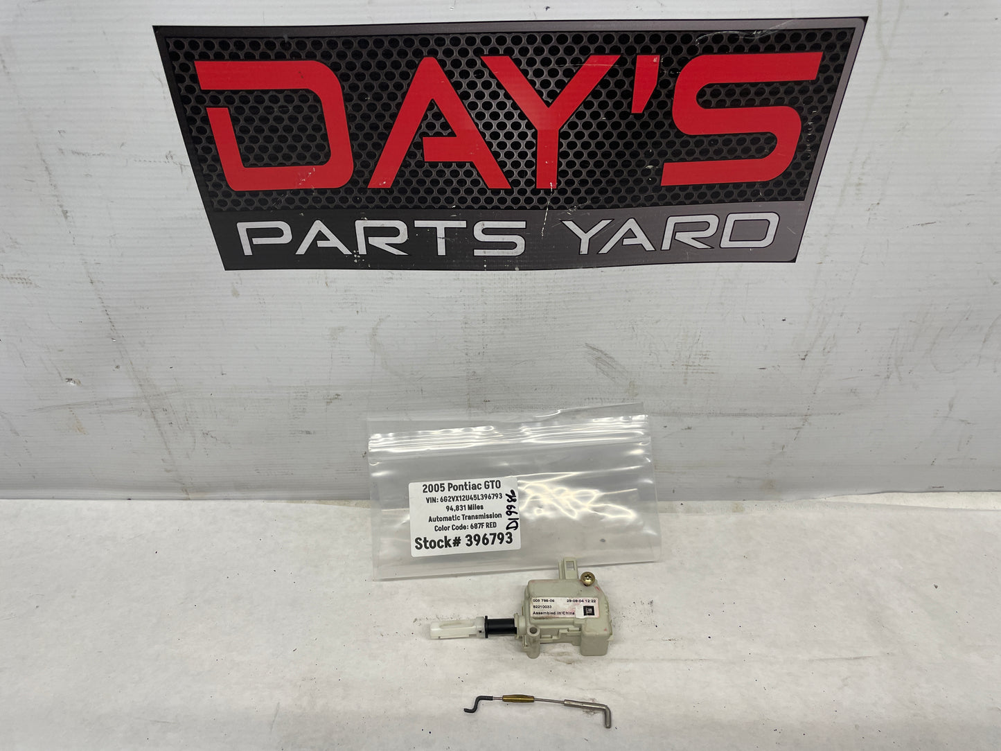 2005 Pontiac GTO Trunk Deck Lid Lock Latch Actuator OEM - Day's Parts Yard