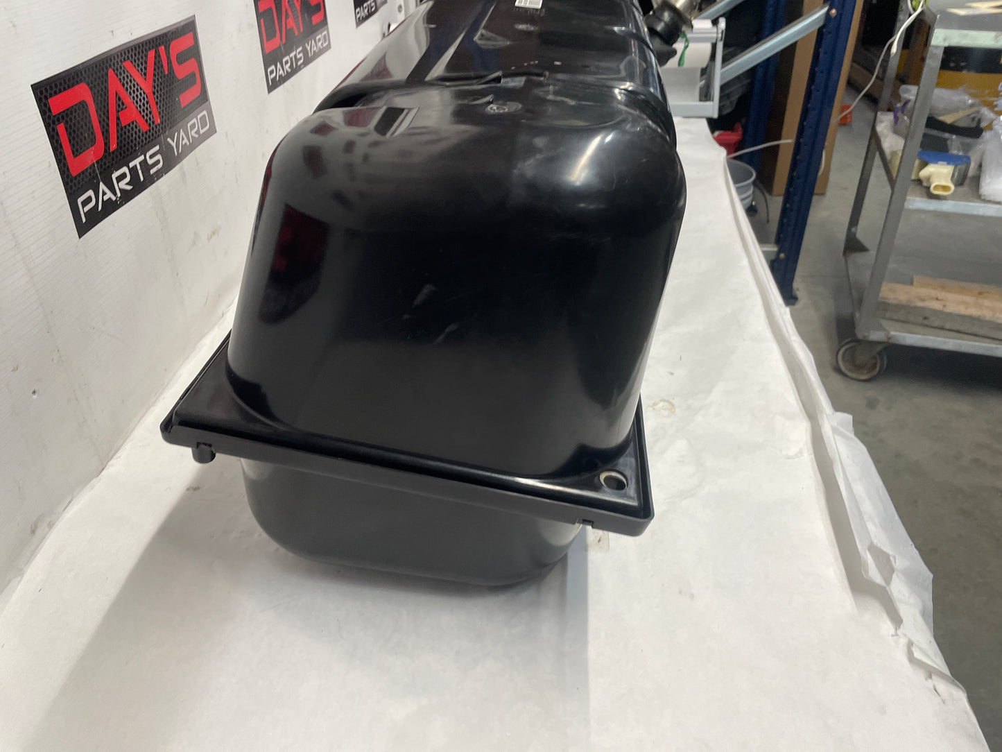 2005 Pontiac GTO Fuel Gas Tank OEM - Day's Parts Yard
