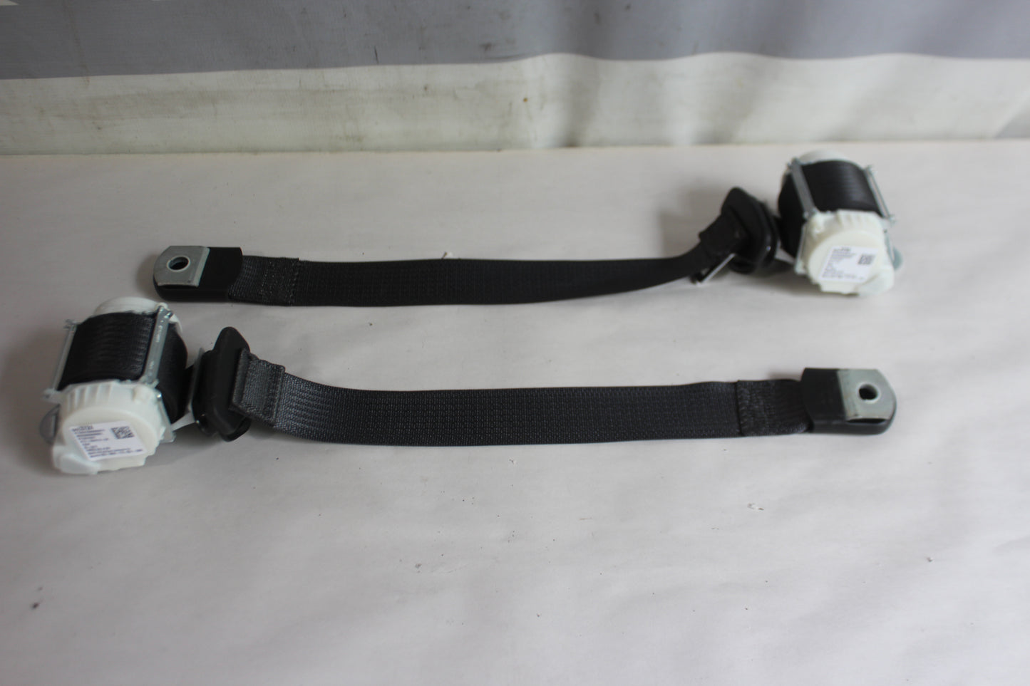 2019 Chevy Tahoe K1500 Premier 2nd Row RH & LH Seat Belt Retractor OEM - Day's Parts Yard