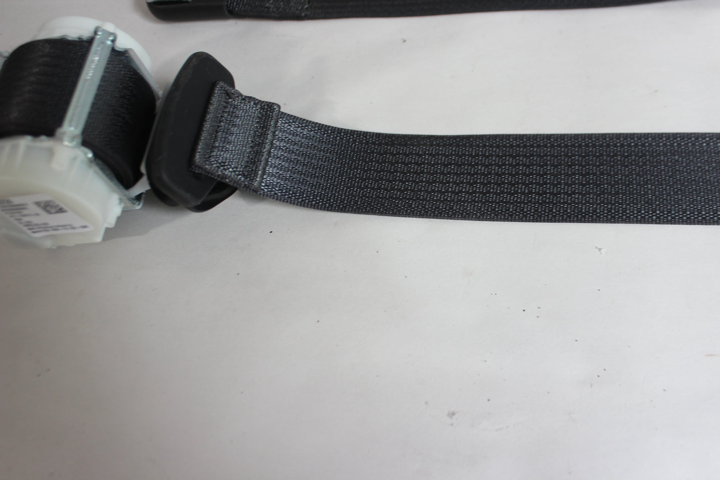 2019 Chevy Tahoe K1500 Premier 2nd Row RH & LH Seat Belt Retractor OEM - Day's Parts Yard