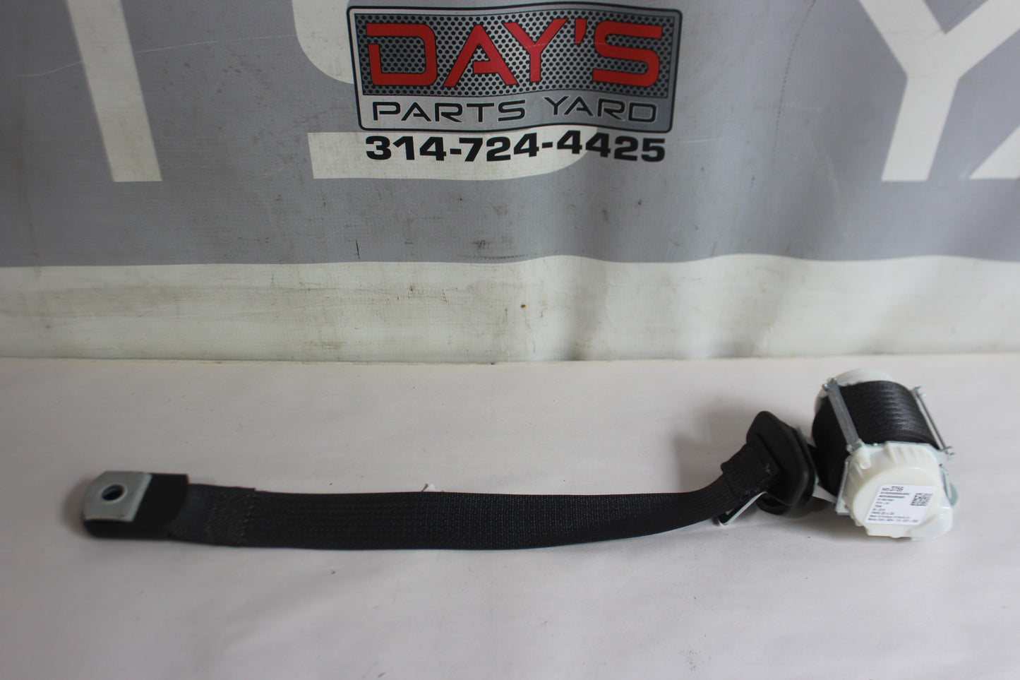 2019 Chevy Tahoe K1500 Premier 2nd Row RH & LH Seat Belt Retractor OEM - Day's Parts Yard