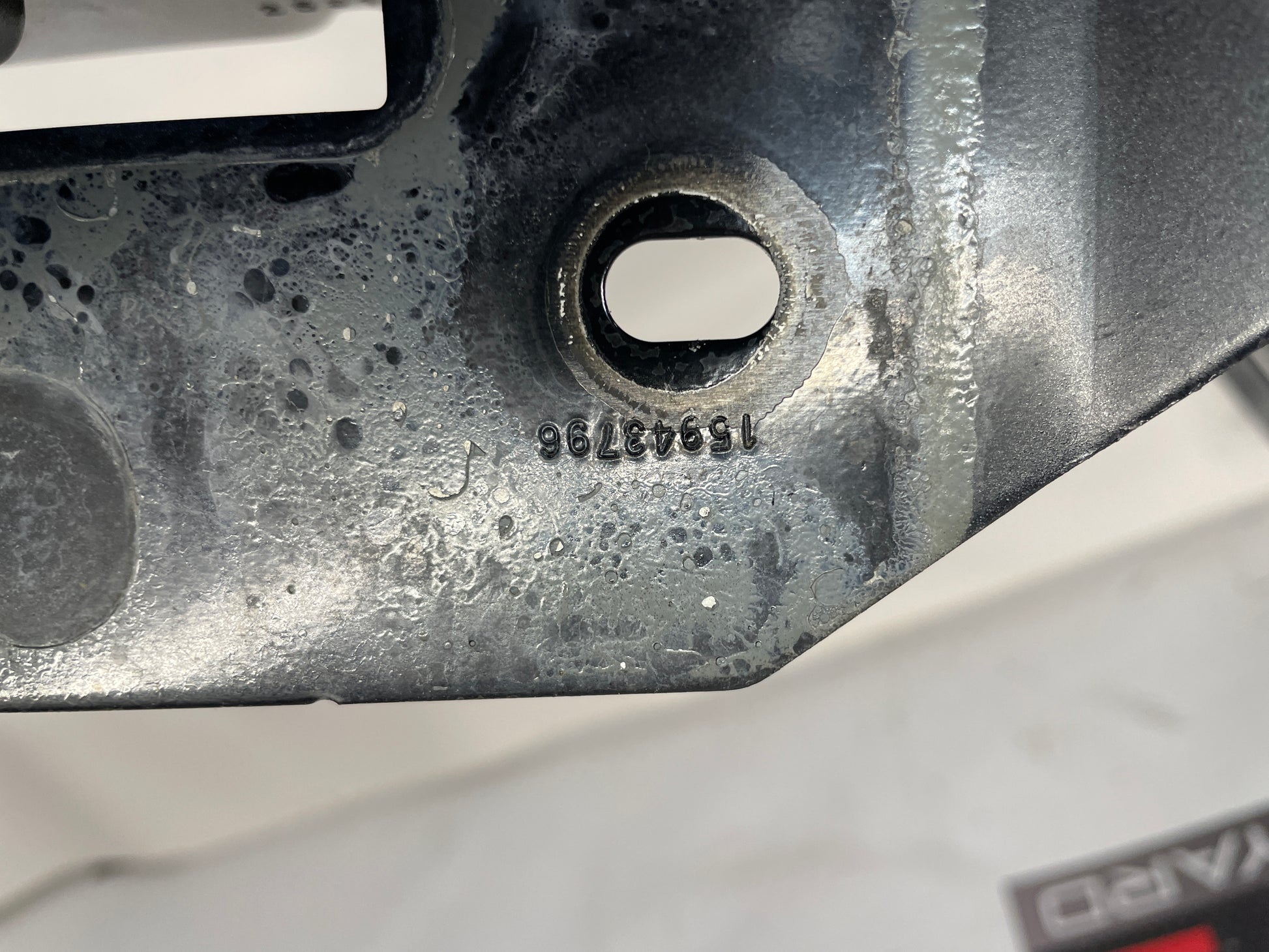 2011 Cadillac CTS-V Coupe RH & LH Hood Hinges OEM - Day's Parts Yard