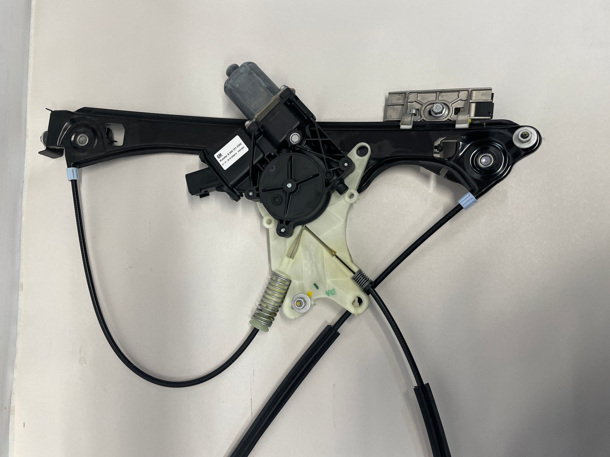 2011 Cadillac CTS-V Coupe RH Passenger Window Regulator w/ Motor OEM - Day's Parts Yard