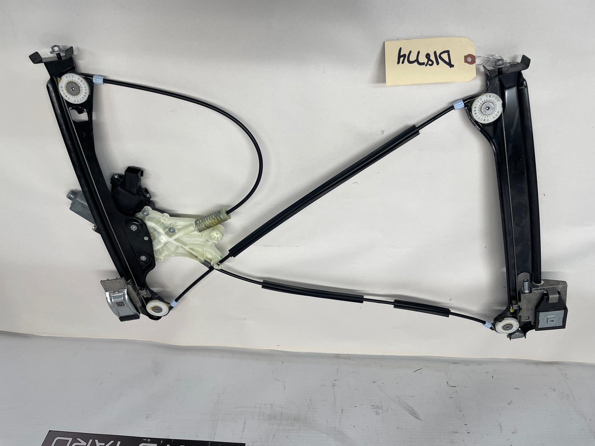 2011 Cadillac CTS-V Coupe RH Passenger Window Regulator w/ Motor OEM - Day's Parts Yard