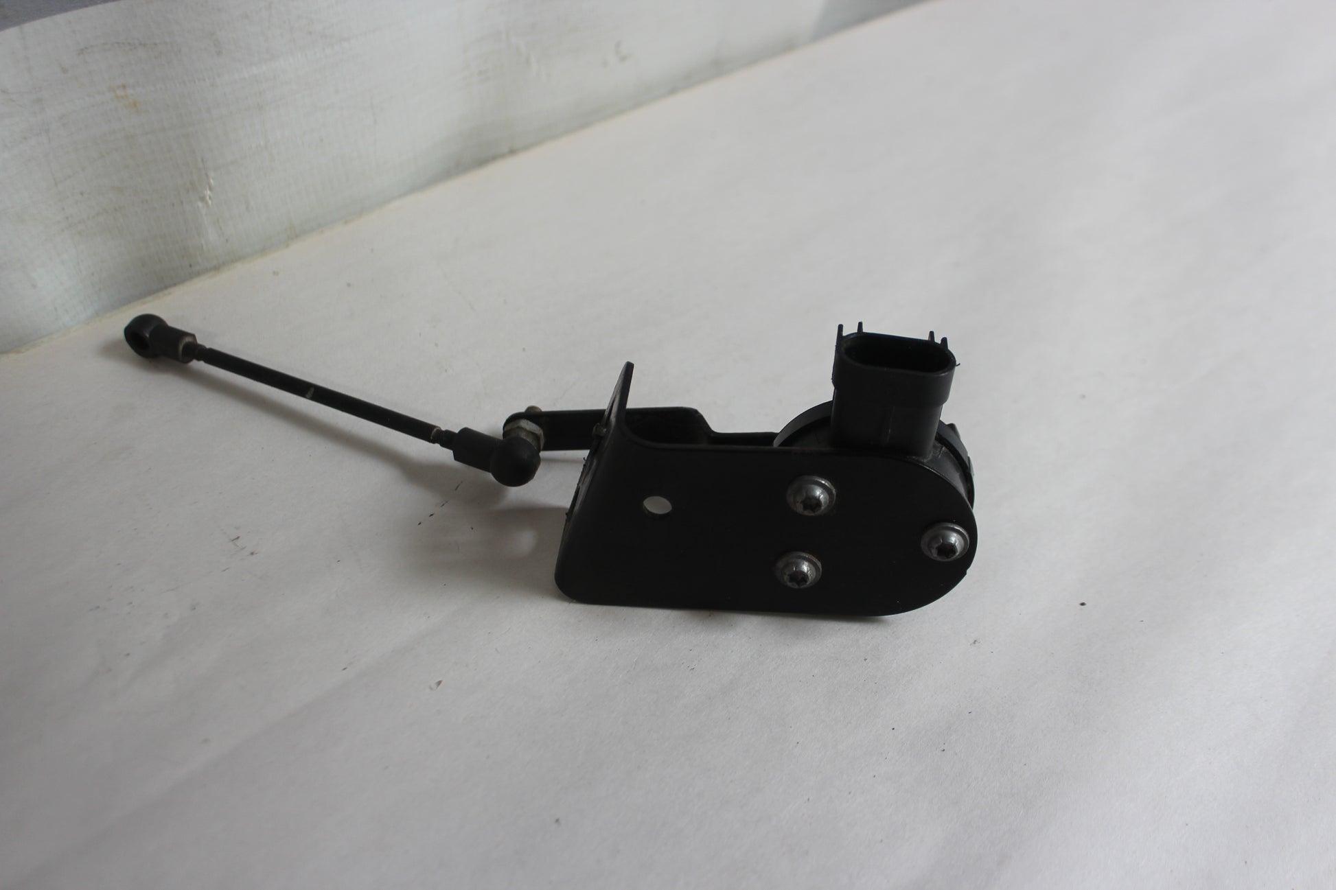 2019 Chevy Tahoe K1500 Premier RH & LH Front Ride Height Level Sensor OEM - Day's Parts Yard