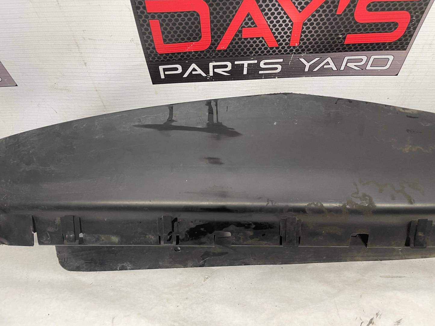 2005 Pontiac GTO Front Facial Radiator Air Inlet Lower Duct OEM - Day's Parts Yard