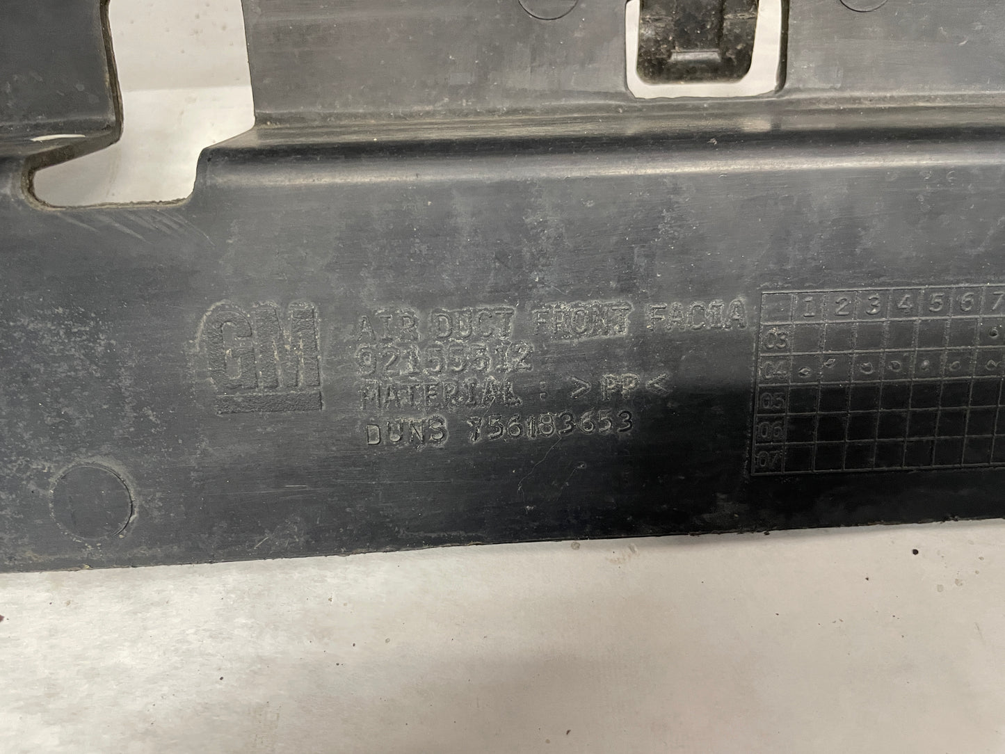 2005 Pontiac GTO Front Facial Radiator Air Inlet Lower Duct OEM - Day's Parts Yard
