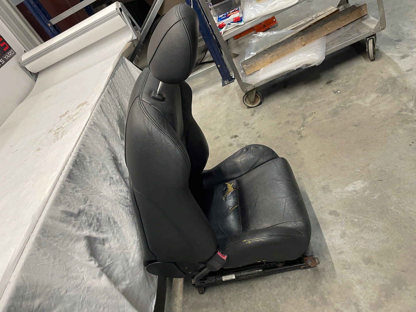 2005 Pontiac GTO LH Driver Front Seat OEM - Day's Parts Yard