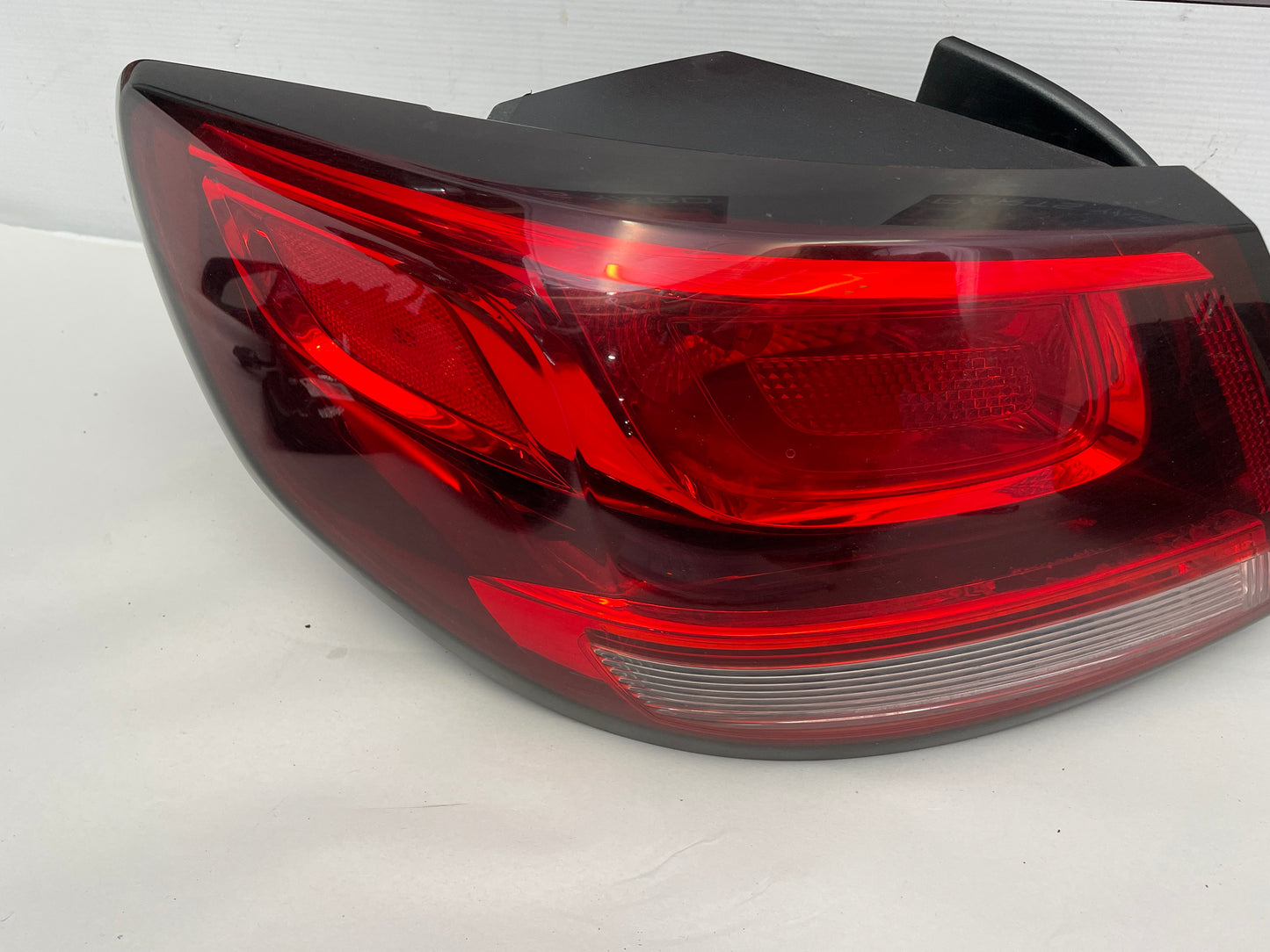 2017 Chevrolet SS Sedan RH & LH Tail Light Taillight Lamp OEM - Day's Parts Yard