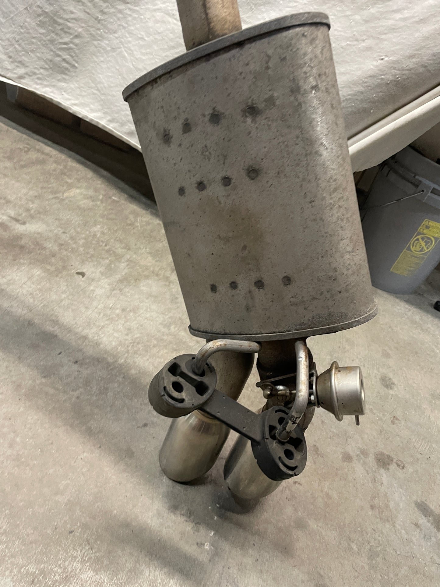 2014 Chevy Camaro ZL1 Factory OEM Exhaust NPP Bi Mode Muffler Pipe Assembly - Day's Parts Yard