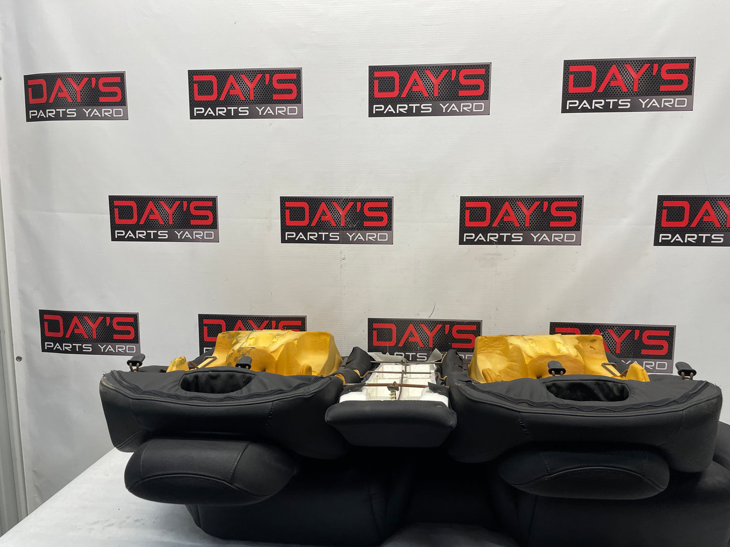 2005 Pontiac GTO Seats Rears Only OEM - Day's Parts Yard