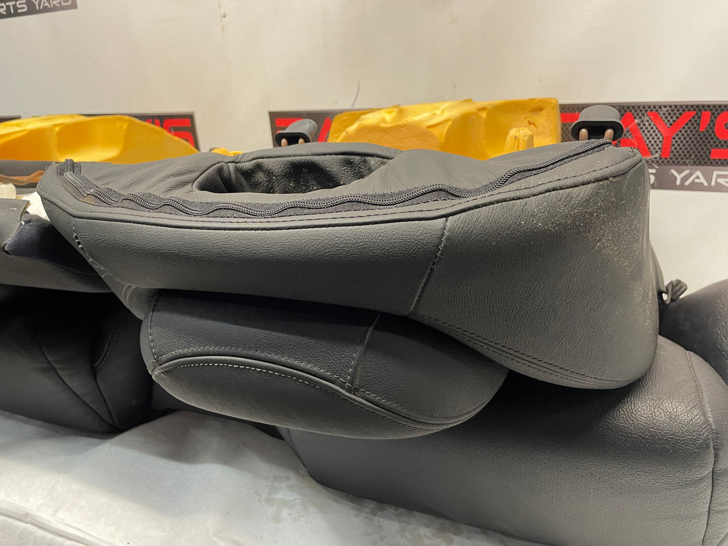 2005 Pontiac GTO Seats Rears Only OEM - Day's Parts Yard